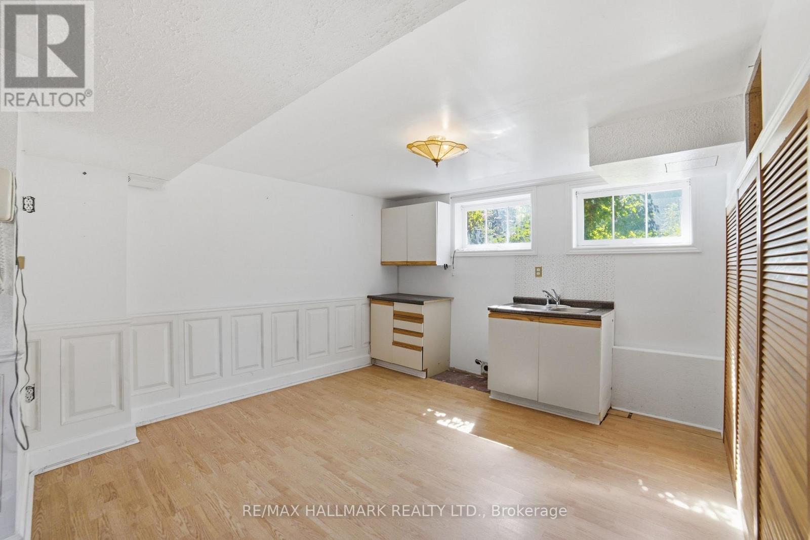 1392 REBECCA STREET - 27