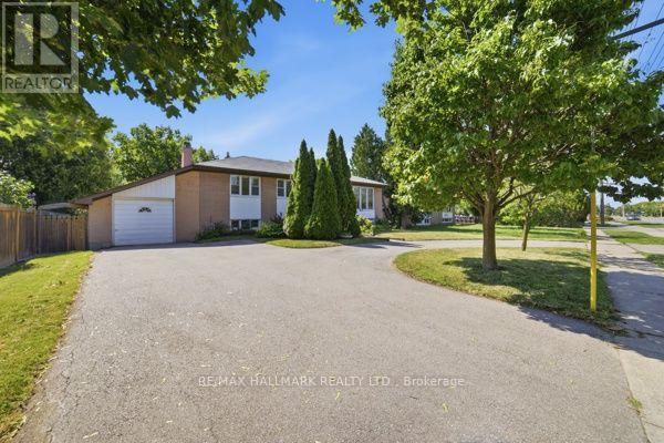 1392 REBECCA STREET - 3