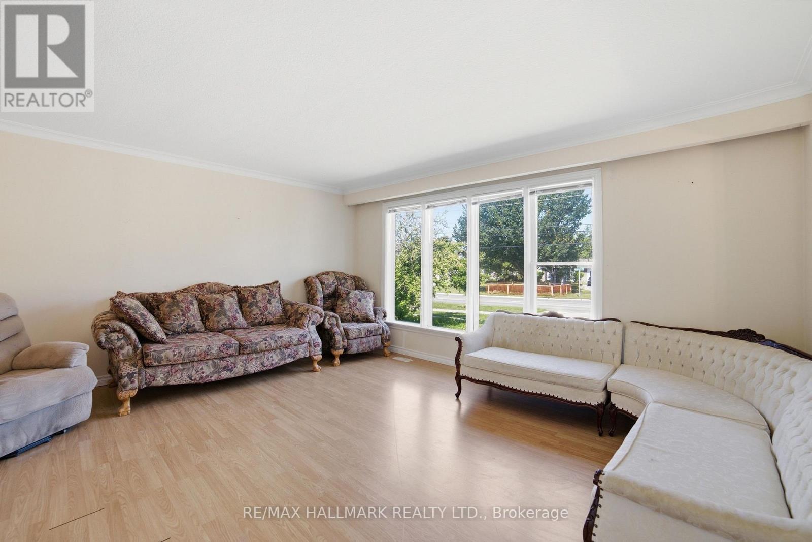 1392 REBECCA STREET - 6