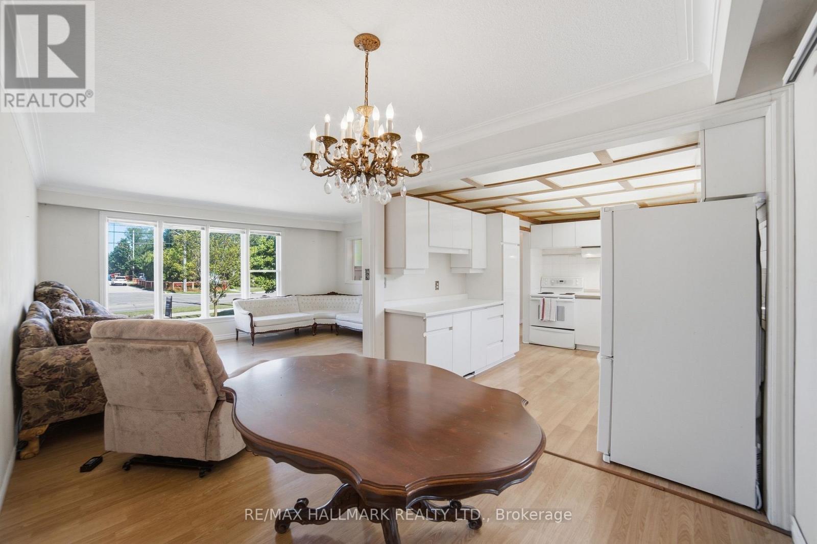 1392 REBECCA STREET - 9