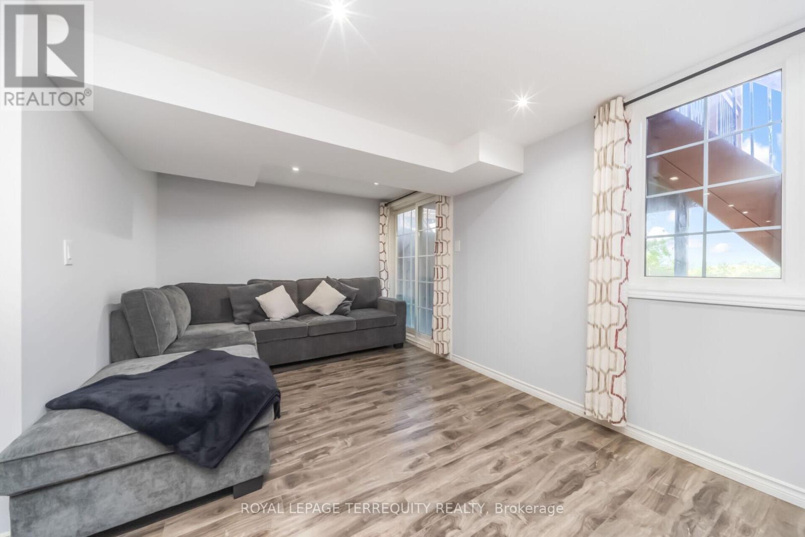 7 BAMBOO GROVE - 30