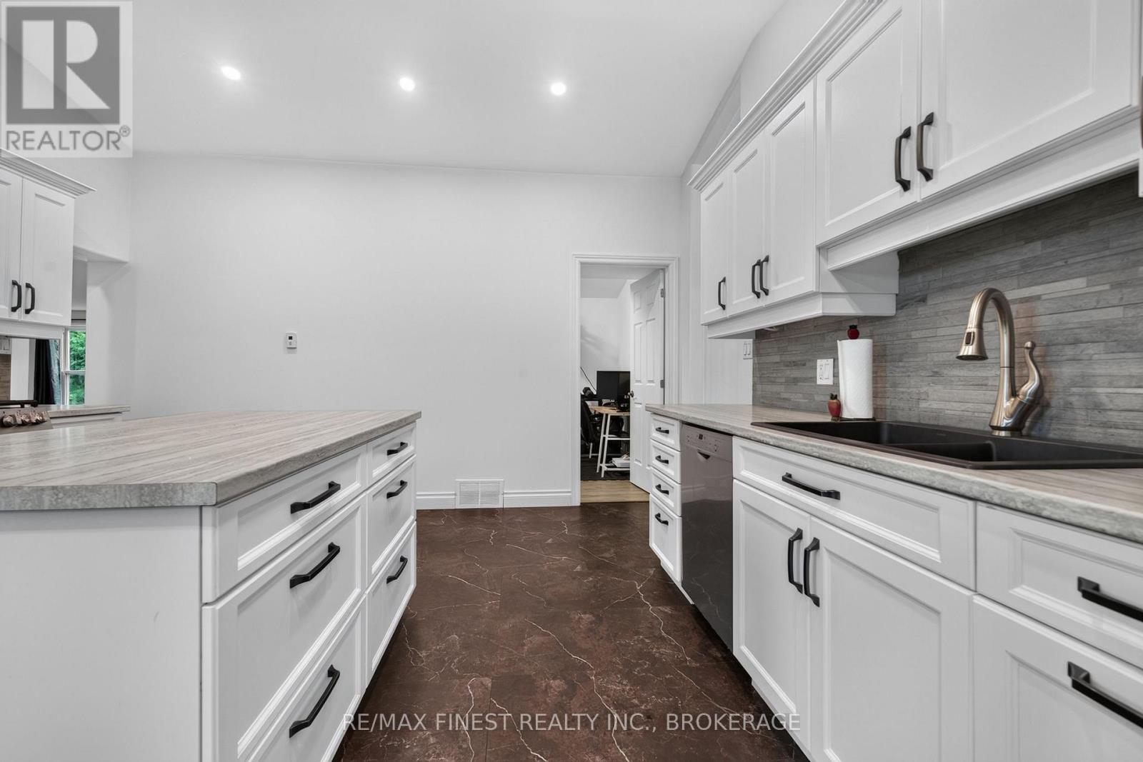 8297 COUNTY 2 ROAD - Image 12