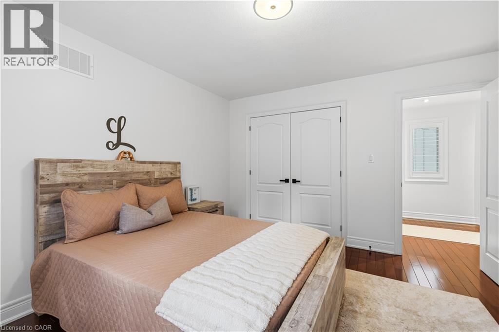 199 HUNTER Street W - 29