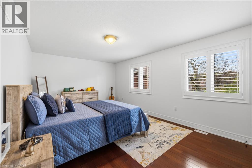199 HUNTER Street W - 32