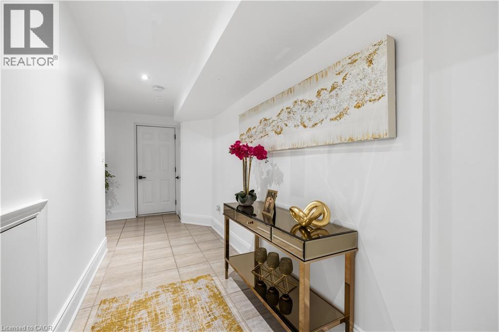 199 HUNTER Street W - 34