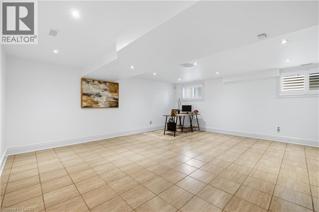 199 HUNTER Street W - 36