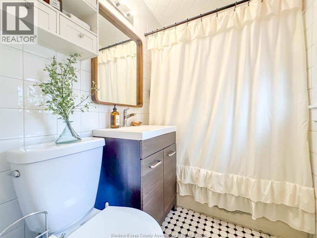 1008 ASKIN AVENUE - 18