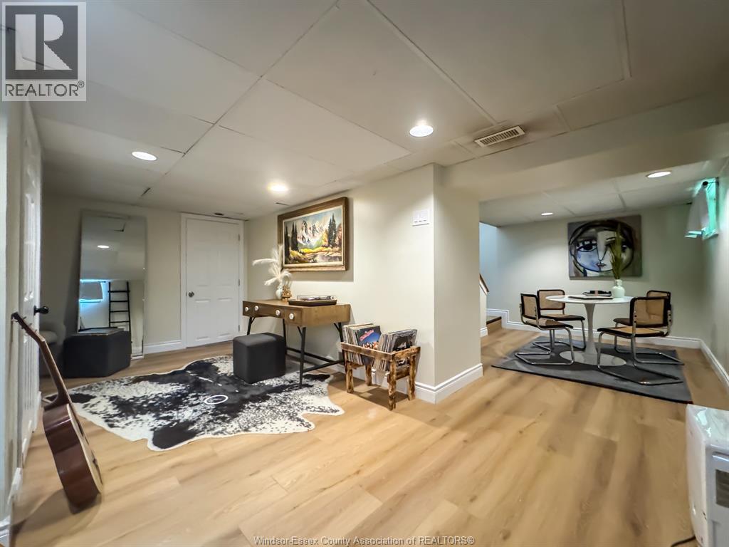 1008 ASKIN AVENUE - 27
