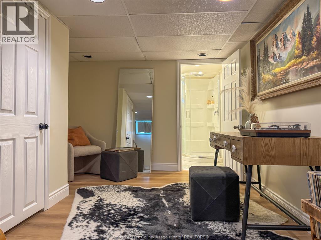 1008 ASKIN AVENUE - Image 28