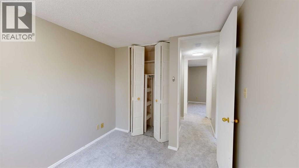 #10 115 Lafayette Boulevard W - 10