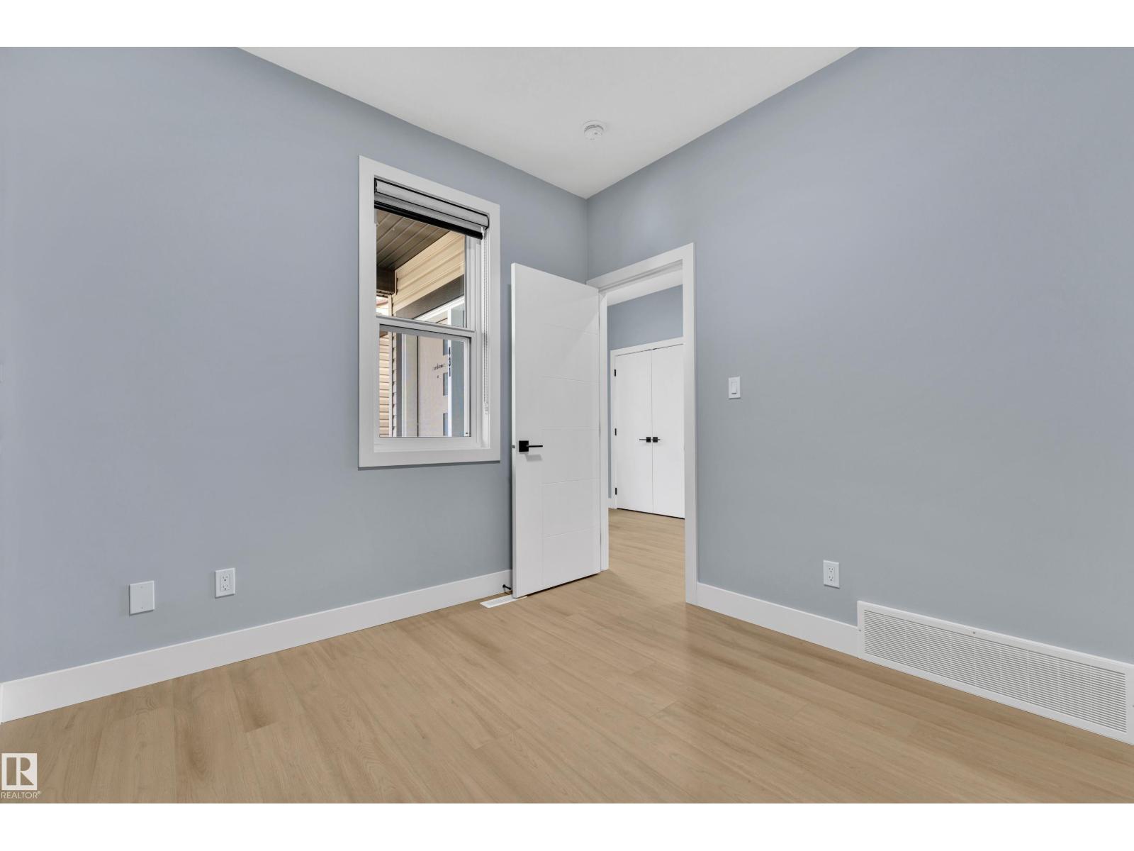 431 ROBERTS CR - Image 8