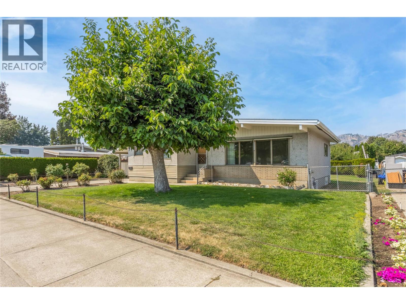 1206 Lawson Avenue - 2