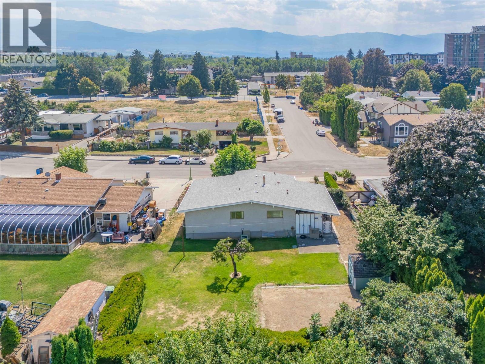 1206 Lawson Avenue - 43