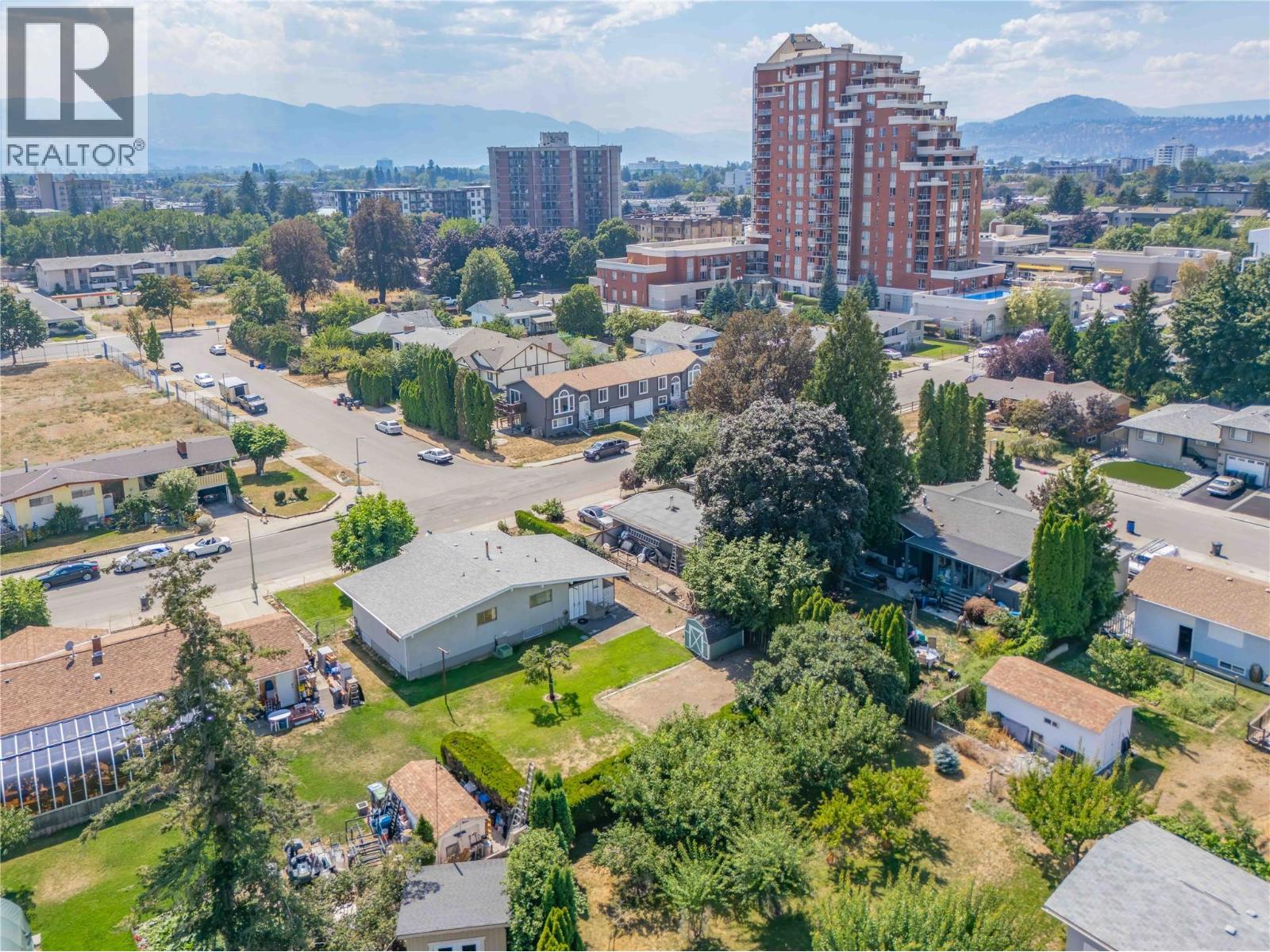 1206 Lawson Avenue - 44
