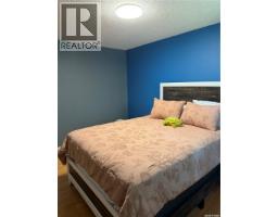 2pc Bathroom - 348 Myrtle Avenue, Yorkton, SK S3N1T6 Photo 9