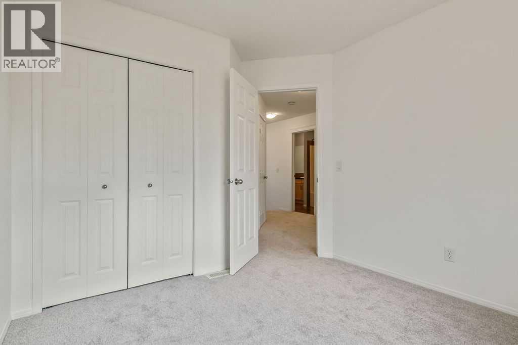 280 Panora Close NW - 27