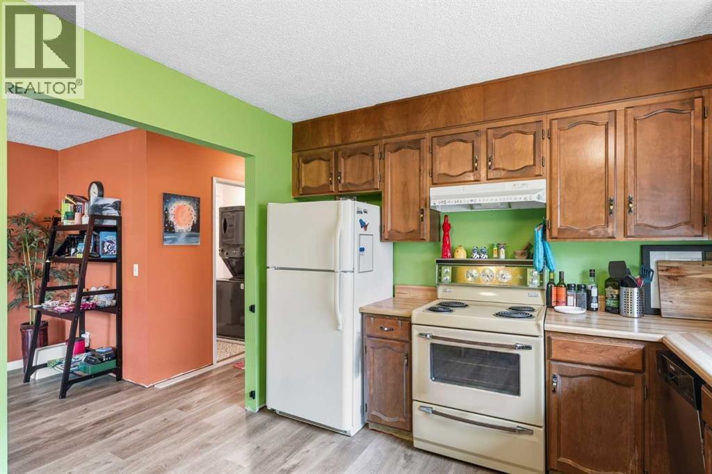 7343 36 Avenue NW - 8