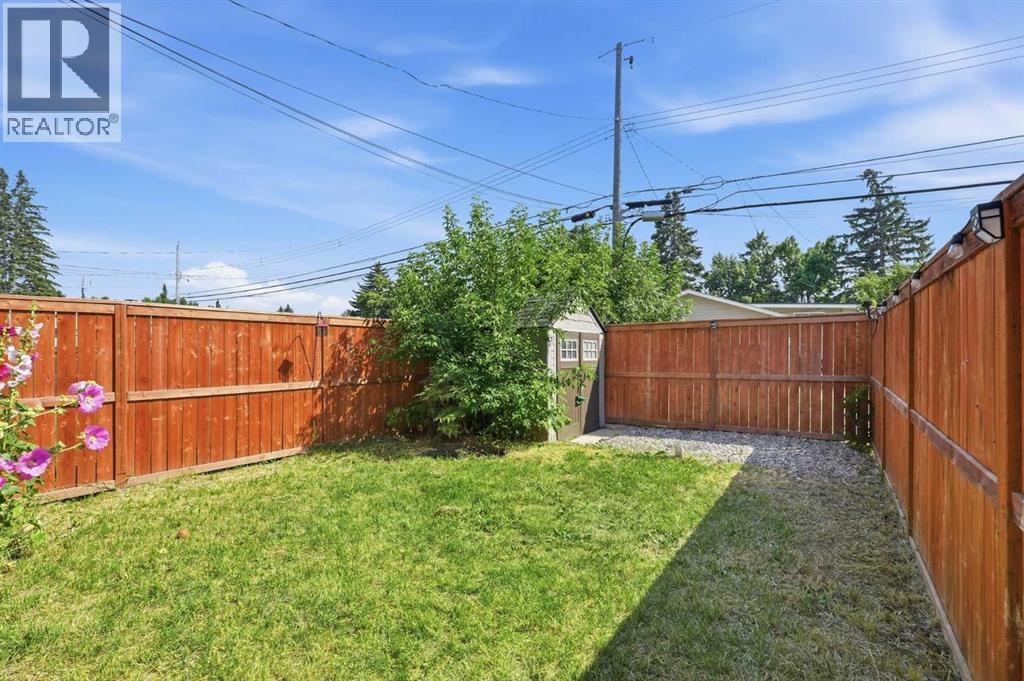 7343 36 Avenue NW - 29