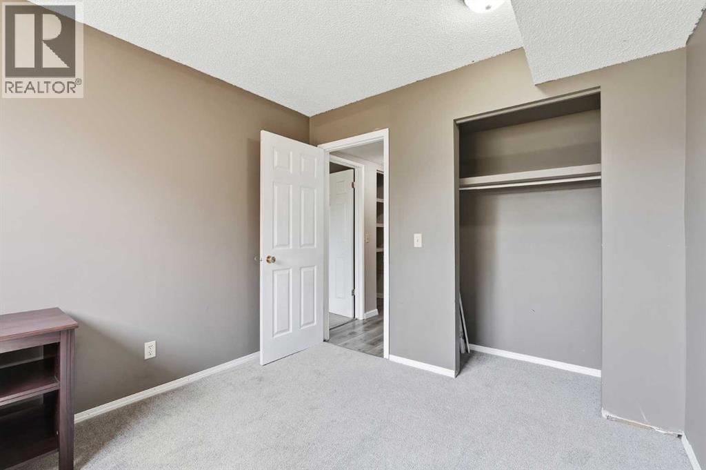 7343 36 Avenue NW - 20