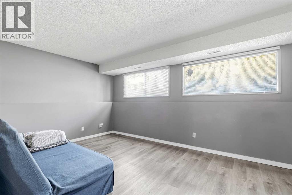 7343 36 Avenue NW - 15