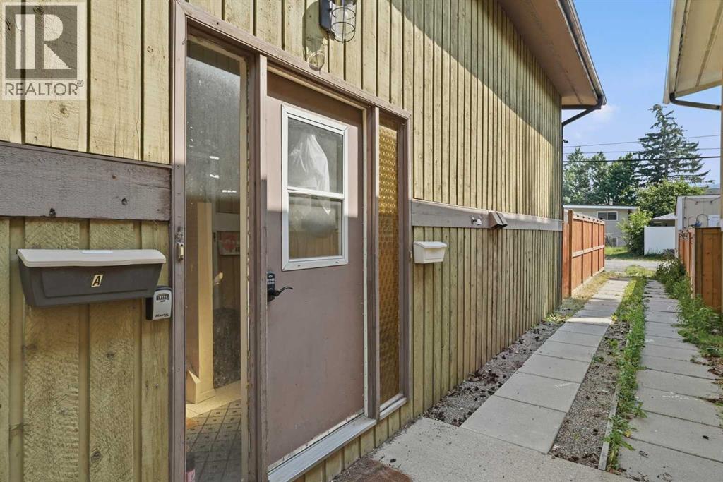 7343 36 Avenue NW - 31