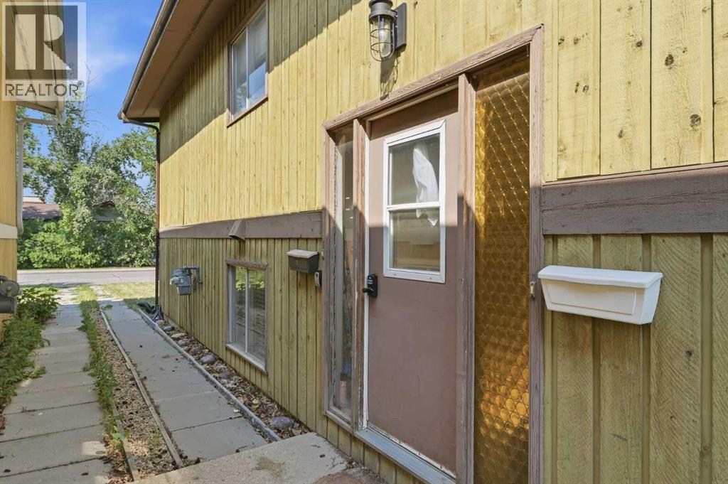 7343 36 Avenue NW - 32