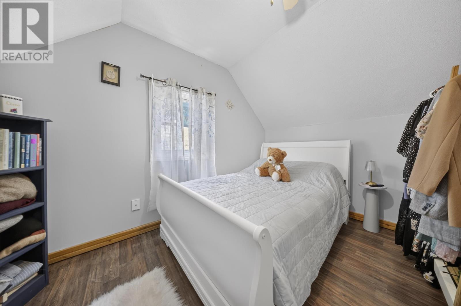 112 Vivian AVE - 19