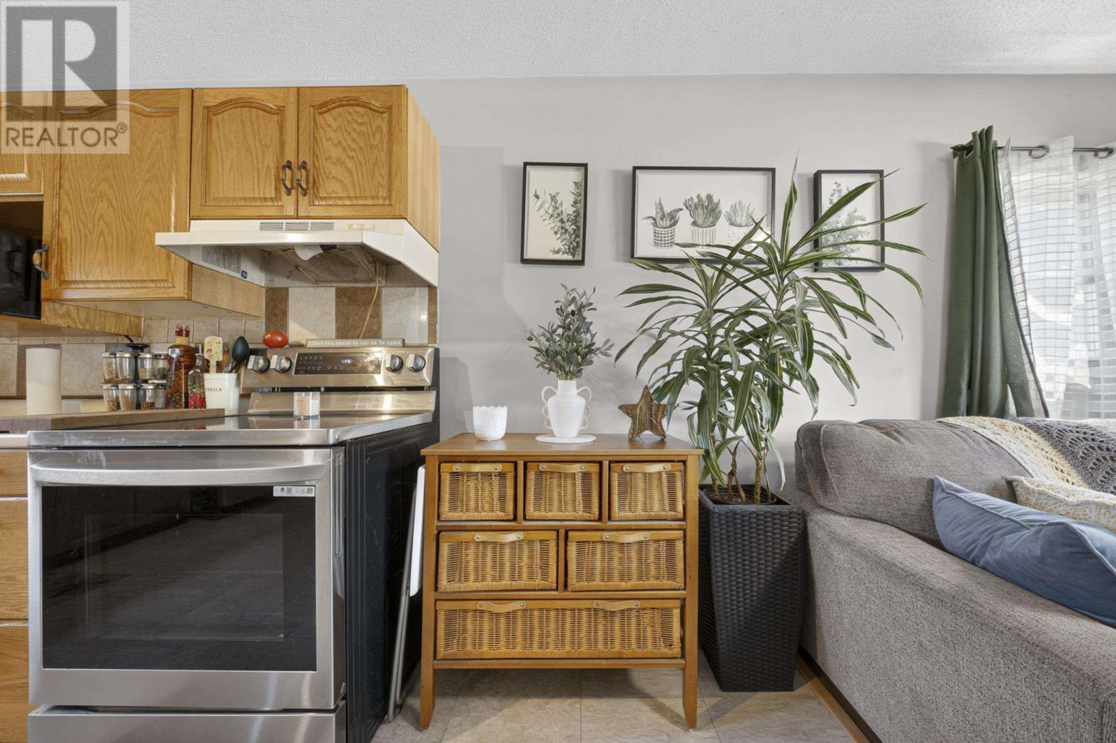 112 Vivian AVE - 9