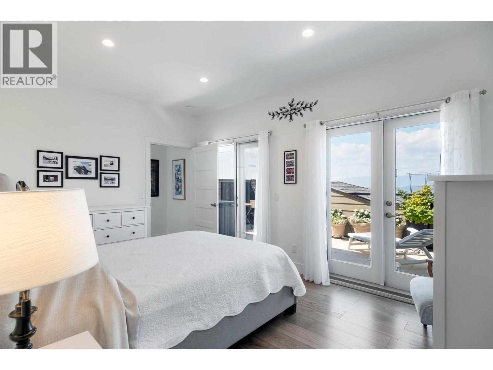  1458 Summer Crescent, Kelowna
