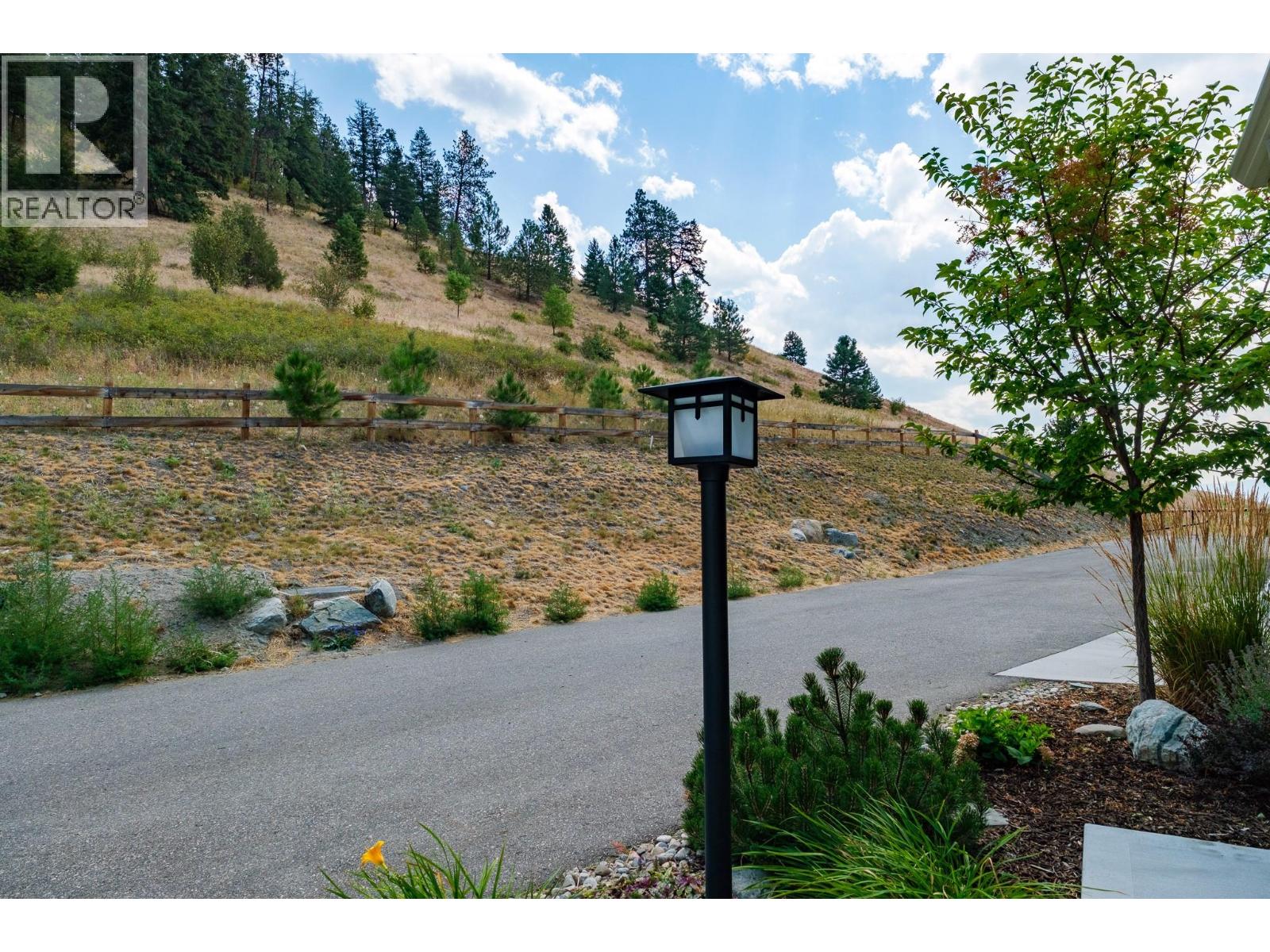  1458 Summer Crescent, Kelowna