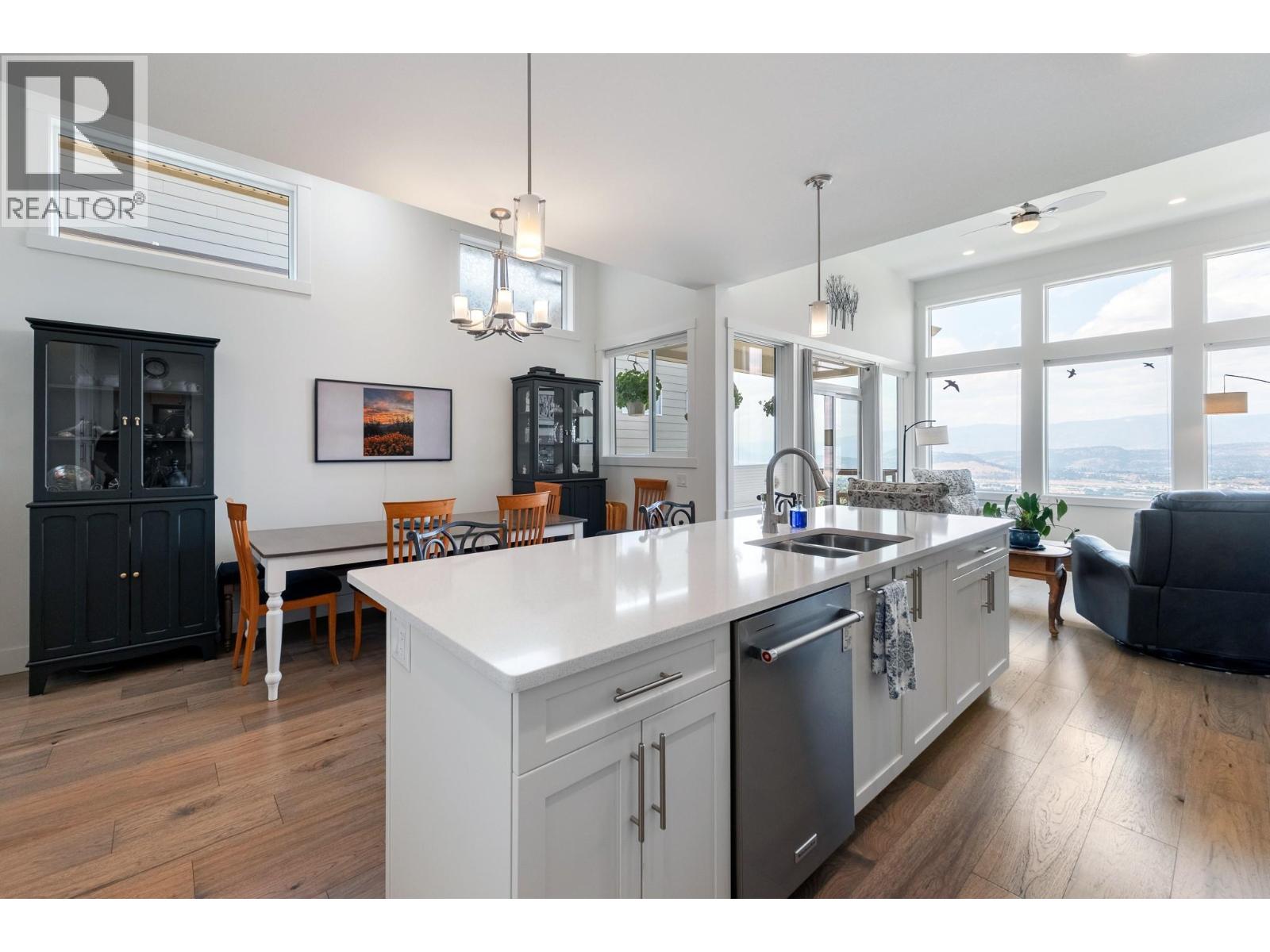  1458 Summer Crescent, Kelowna