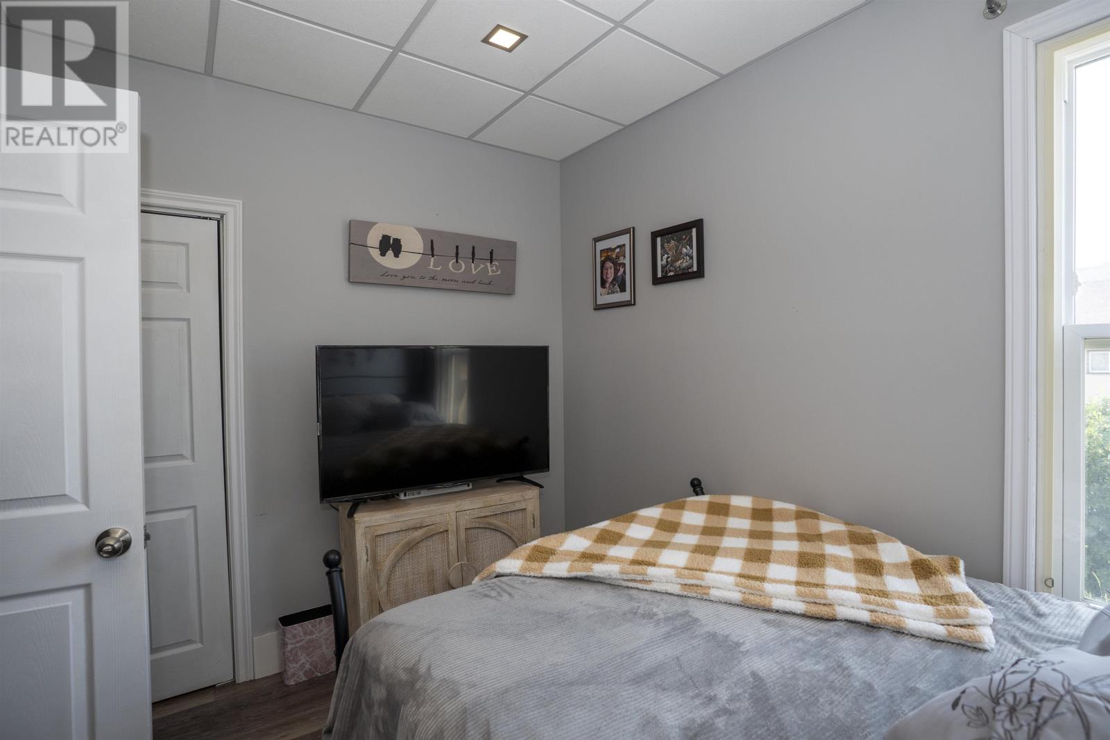 503 Prince Arthur BLVD - 10