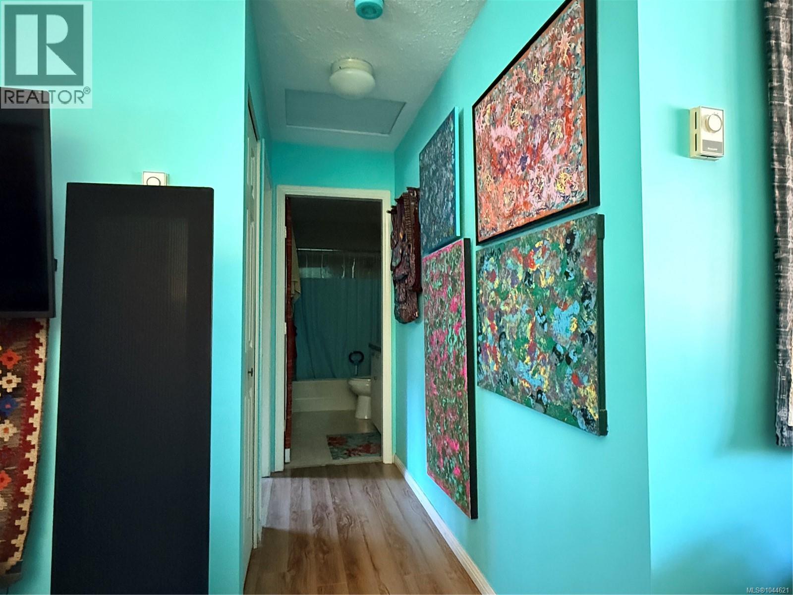 #26 745 Church St - 7
