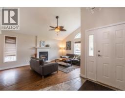 Dining nook - 108 River Rd, Lake Cowichan, BC V0R2G0 Photo 8