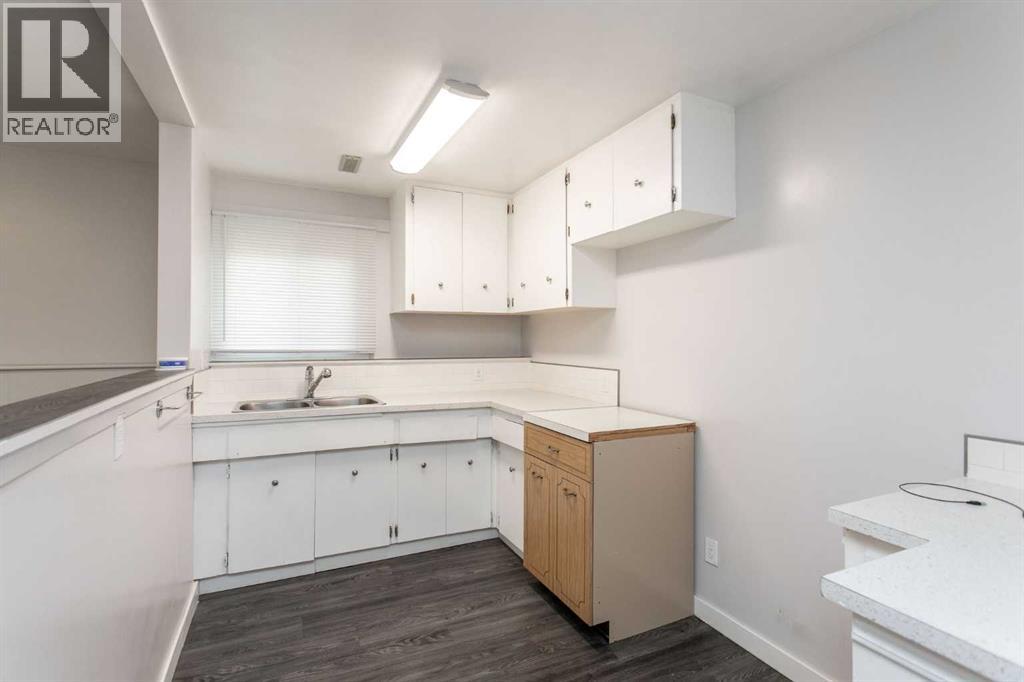 12 Valley Crescent, Lacombe