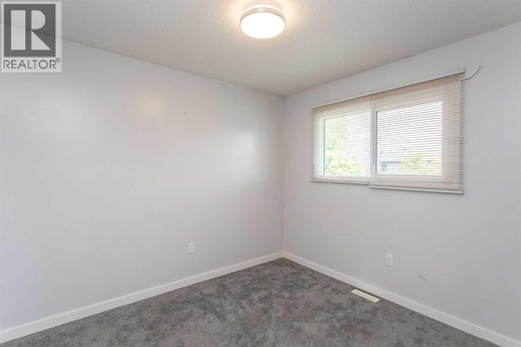 12 Valley Crescent - 11