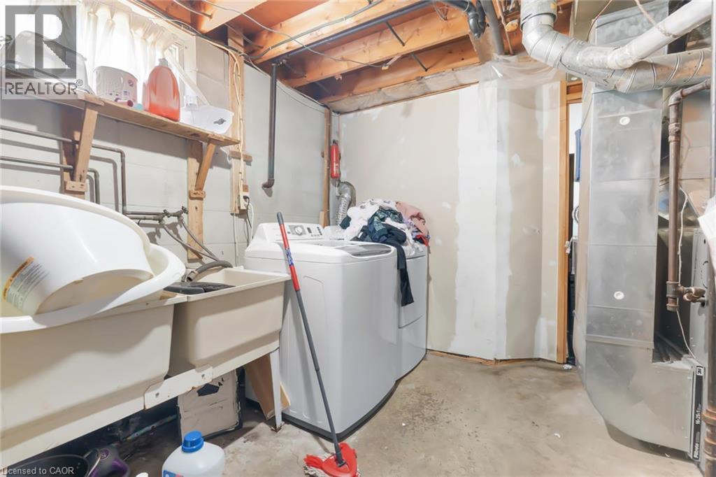 591 MOHAWK Road W - 26