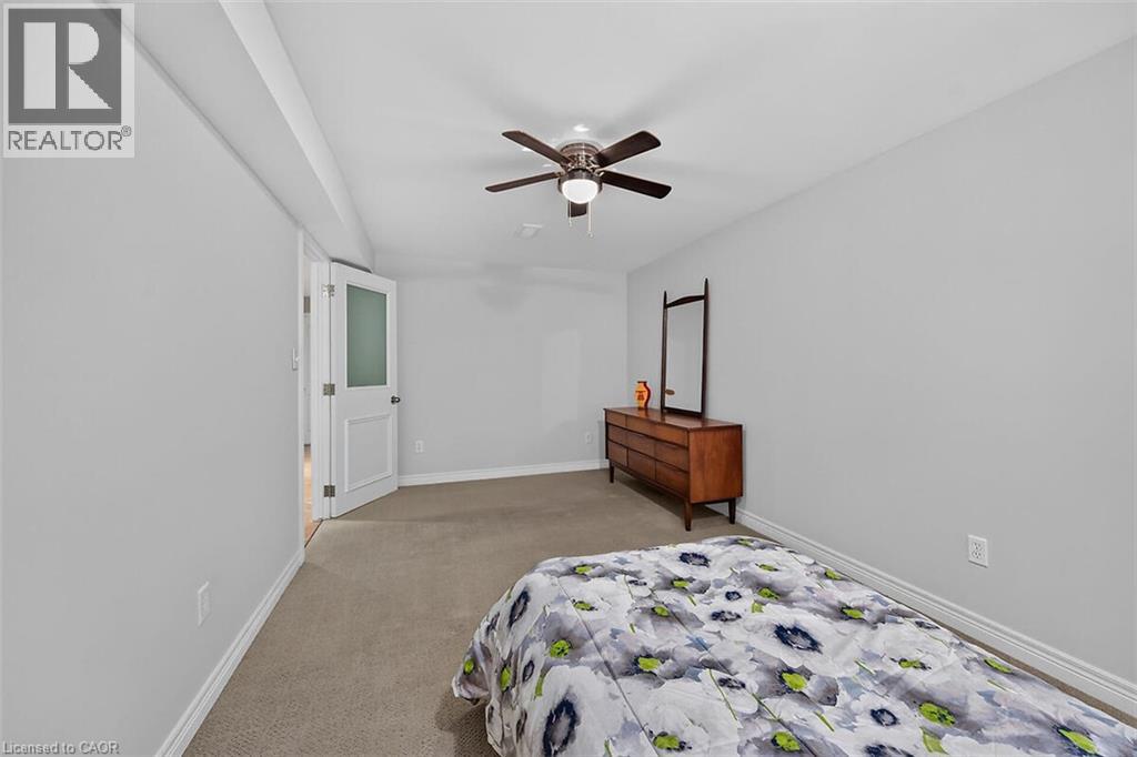 25 ERIC BURKE Court - 40