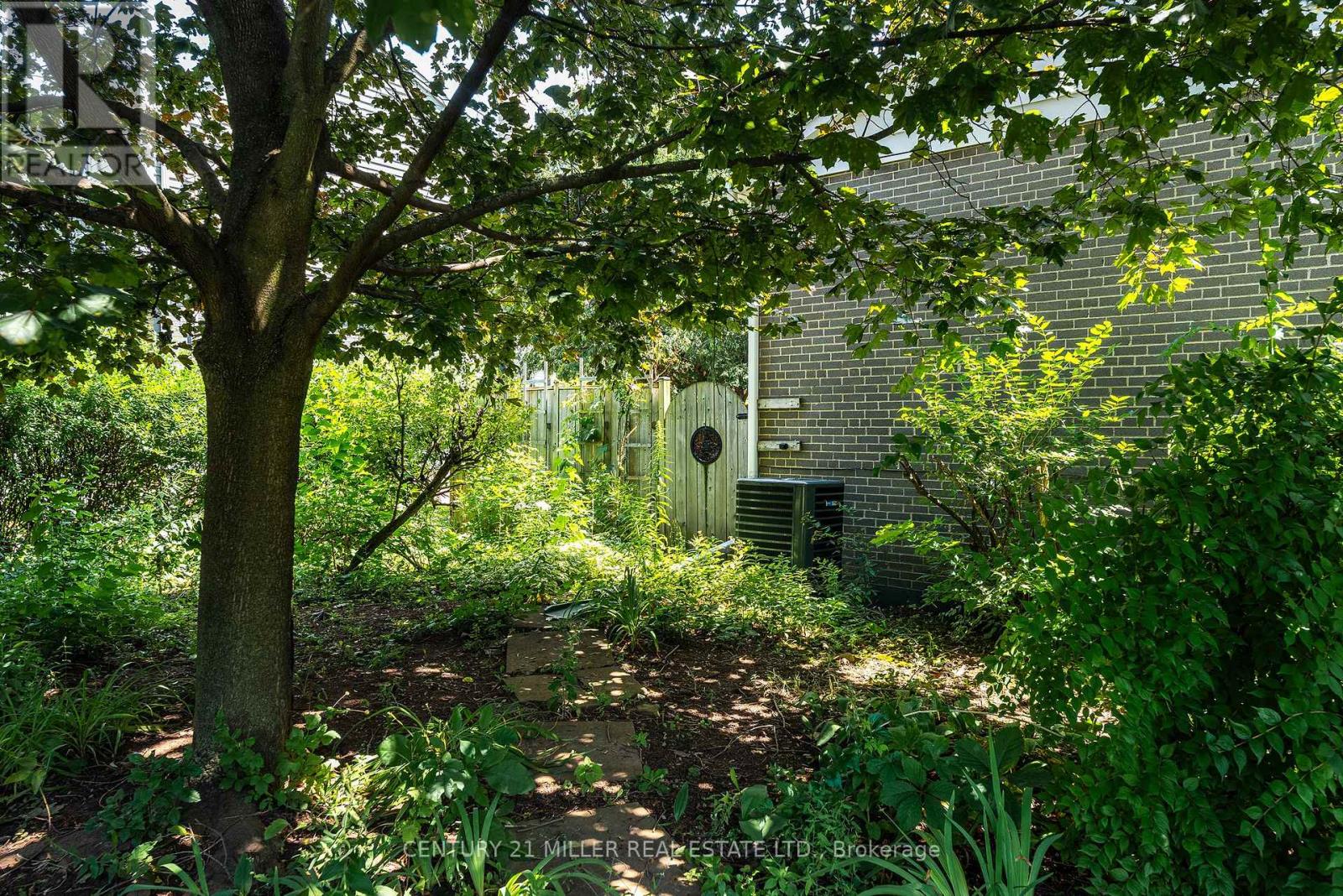 557 TRAFFORD CRESCENT - 22