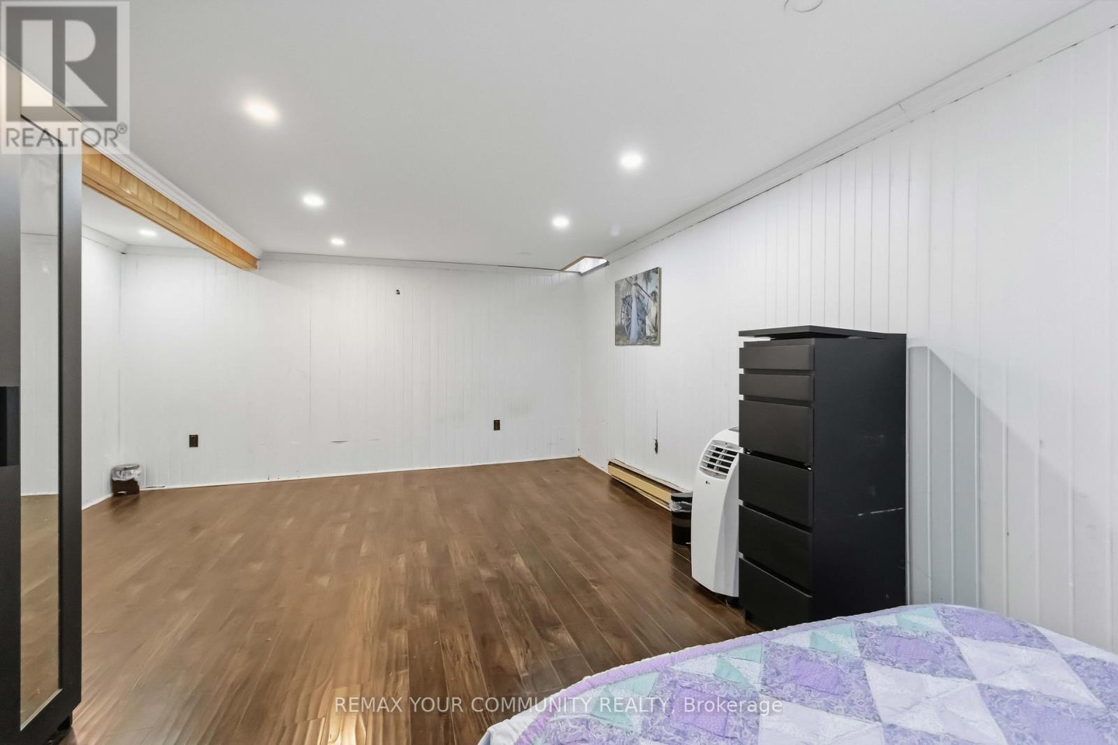 11 GRANTBROOK COURT - 24