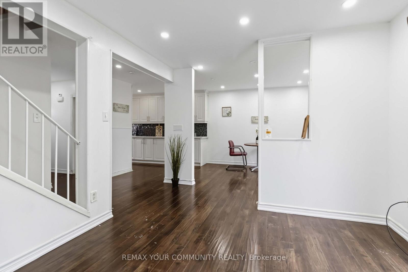 11 GRANTBROOK COURT - 9