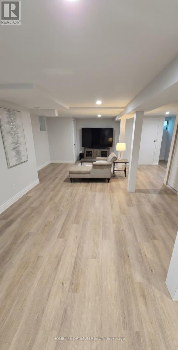 400 MAPLE AVENUE - 22