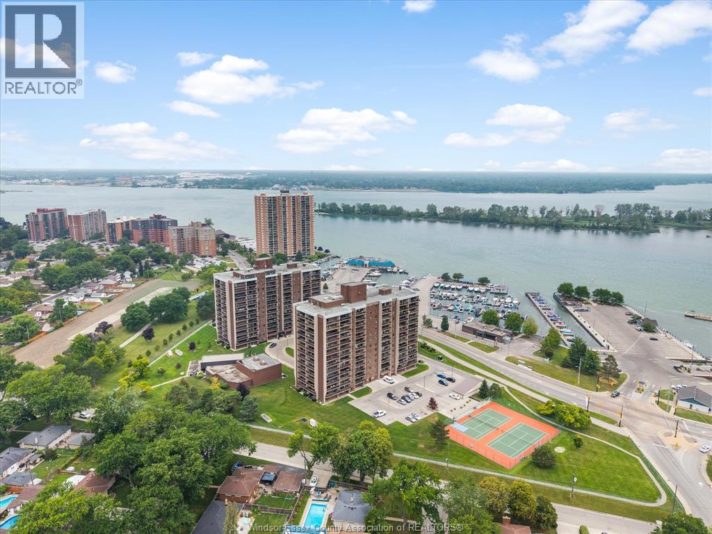 #E109 9099 RIVERSIDE DRIVE East - 28