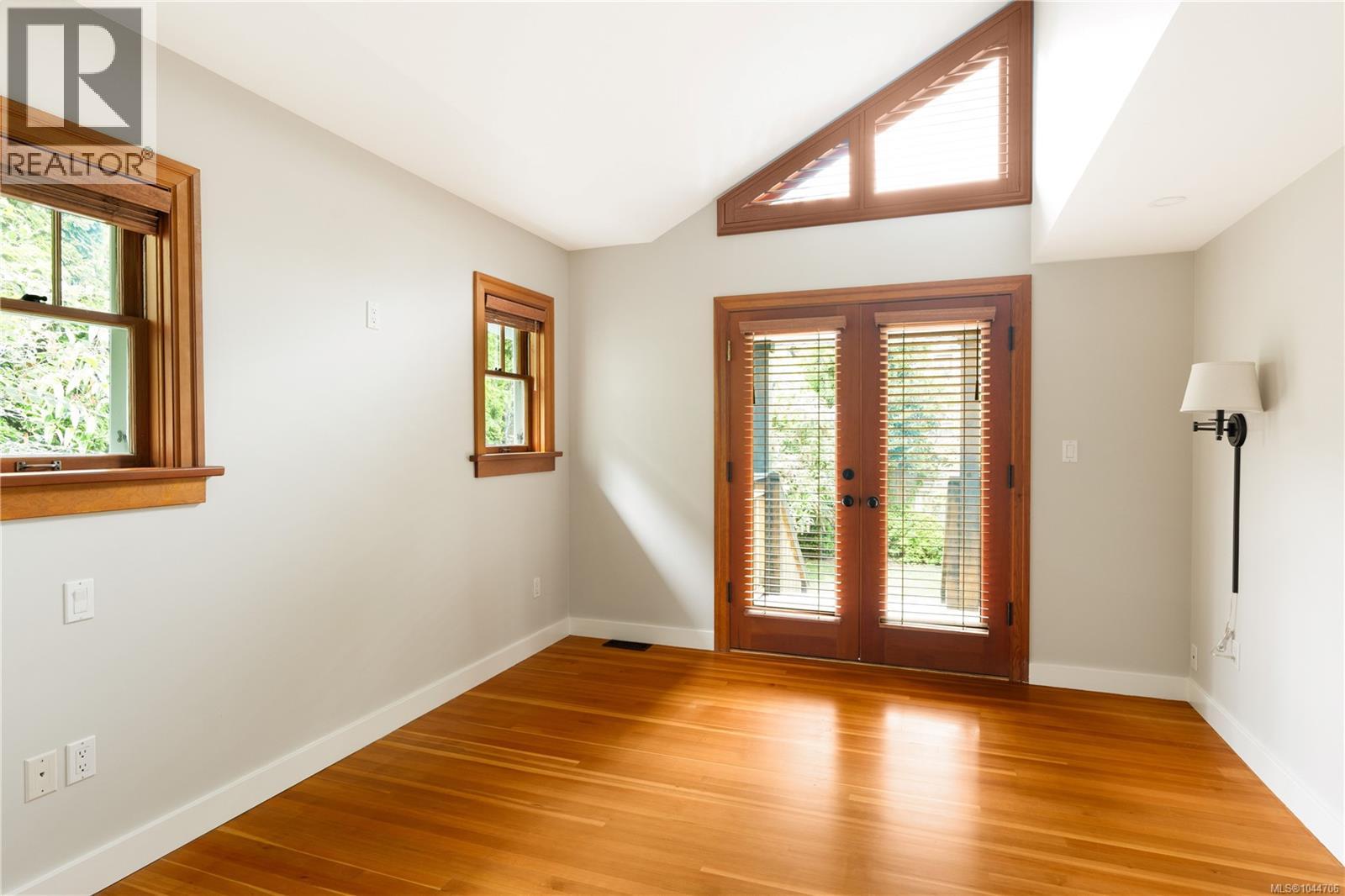 2168 Bartlett Ave - 13