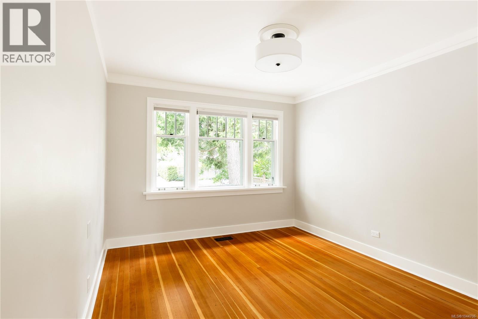 2168 Bartlett Ave - 19