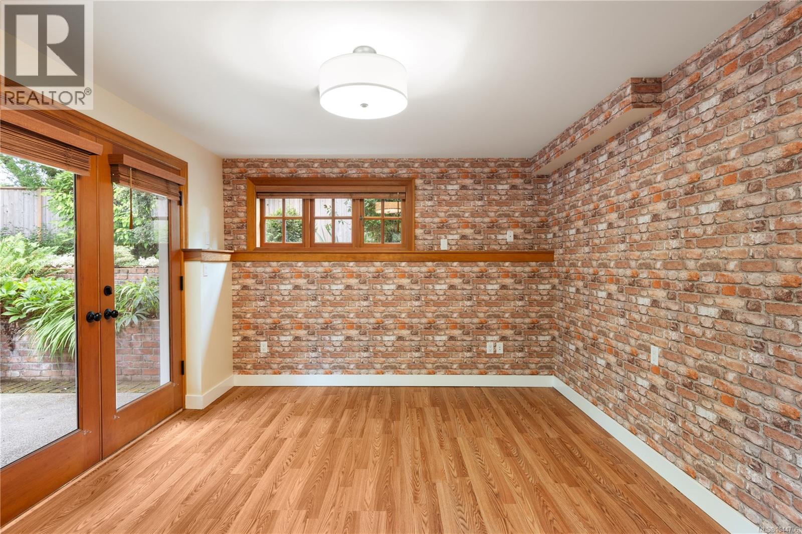 2168 Bartlett Ave - 23