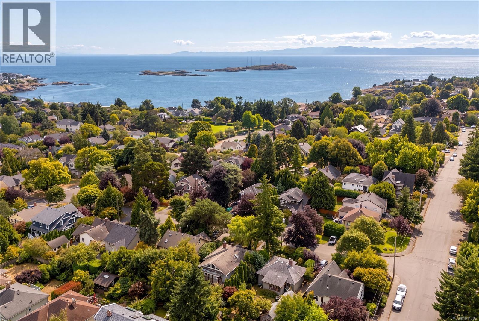 2168 Bartlett Ave - 33