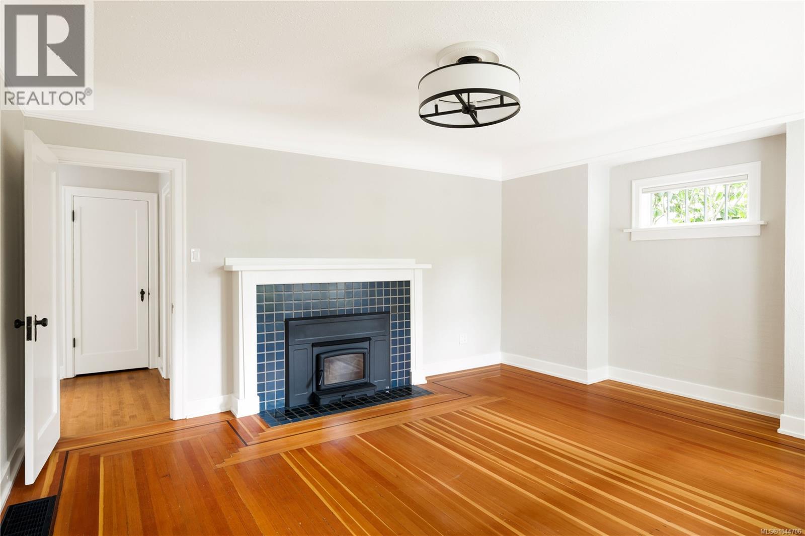 2168 Bartlett Ave - 4