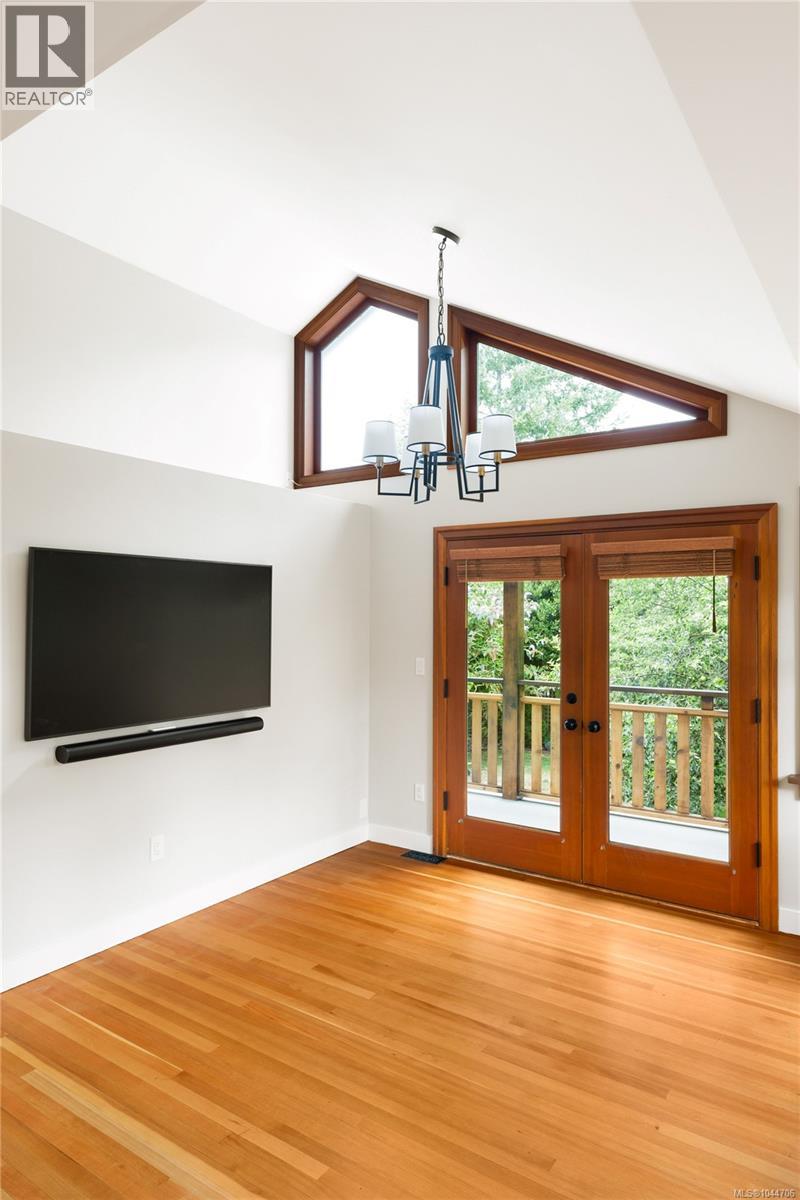 2168 Bartlett Ave - 7