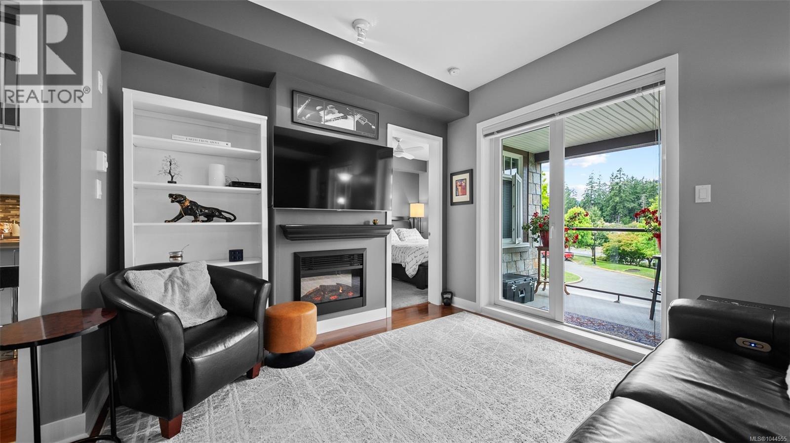 #203 1375 Bear Mountain Pkwy - 12